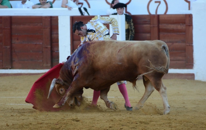 Perera y Galván, a hombros en Manzanares en el homenaje a Sánchez Mejías 