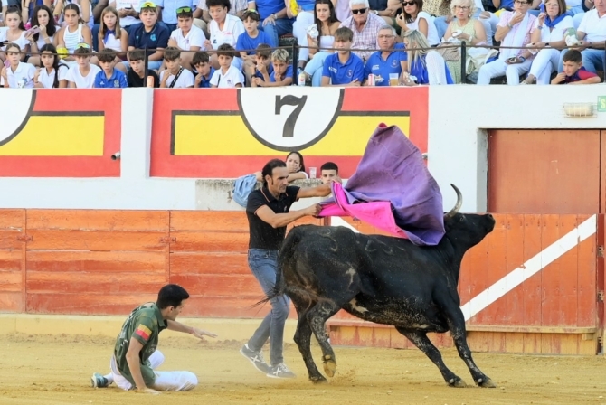 'El Frente Colono se impone con épica en el concurso nacional de Roscaderos de Ejea de los Caballeros'